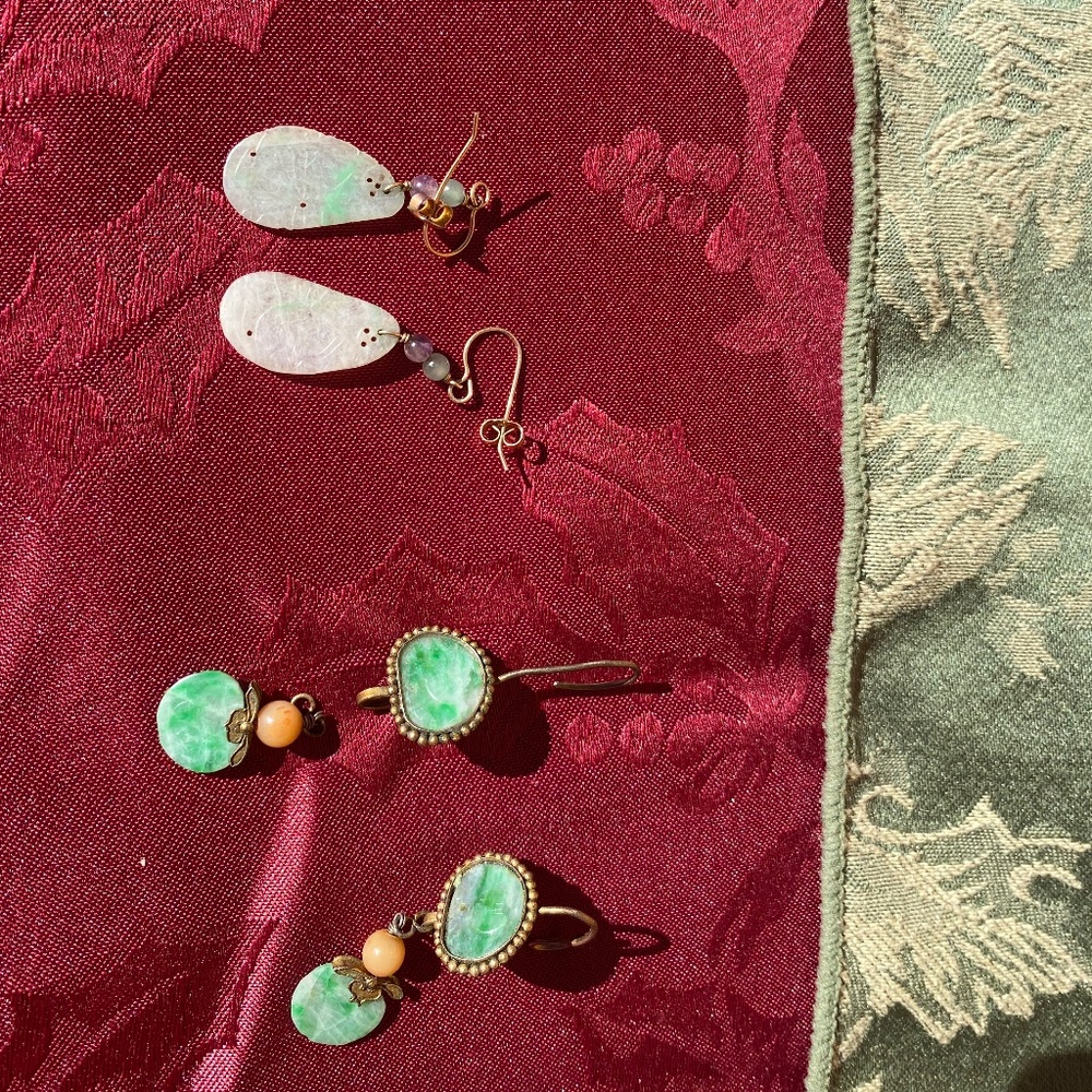 Elegant   2 Pair of  Elegant Chinese Jade Earrings